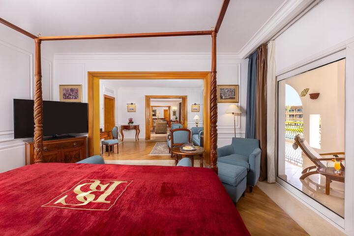 Room 23 of 176