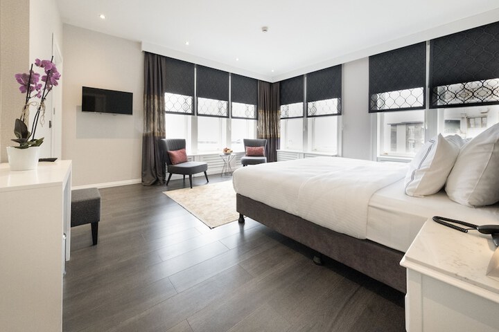 Room 30 of 184