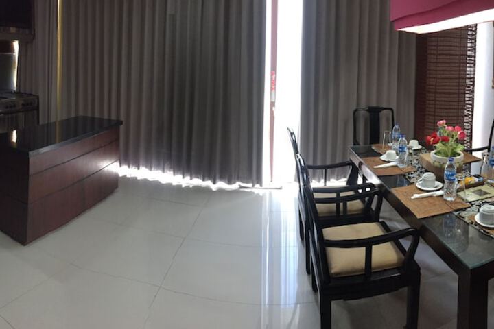 Room 4 of 52