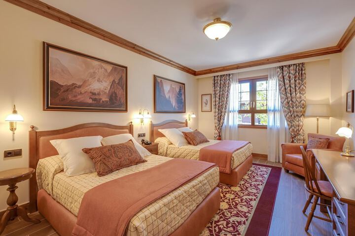 Room 7 of 37