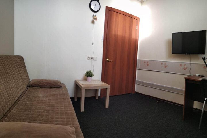 Room 11 of 19