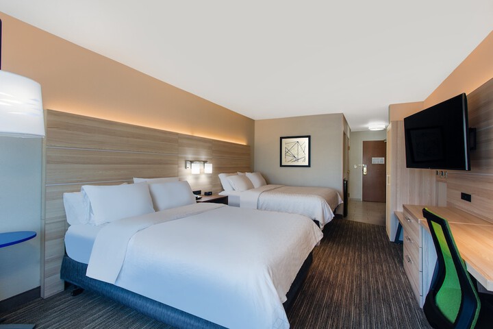 Suite 2 Queen Beds (9 of 14)