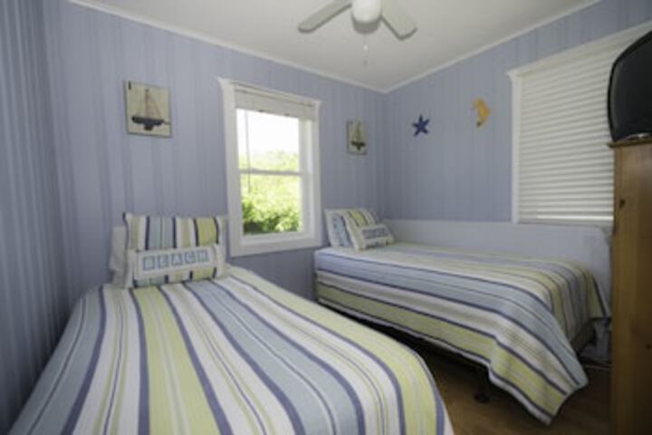 Room 160 of 384