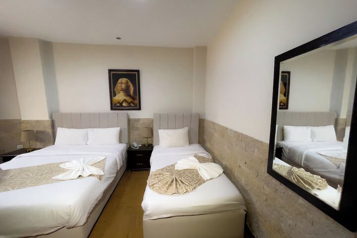 Room 170 of 340
