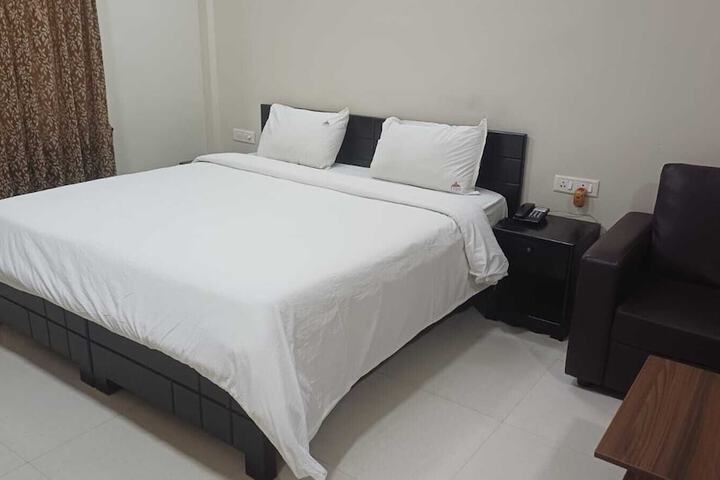 Room 18 of 95
