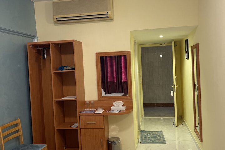 Room 36 of 103