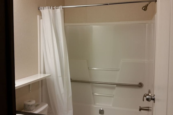 Room 25 of 49