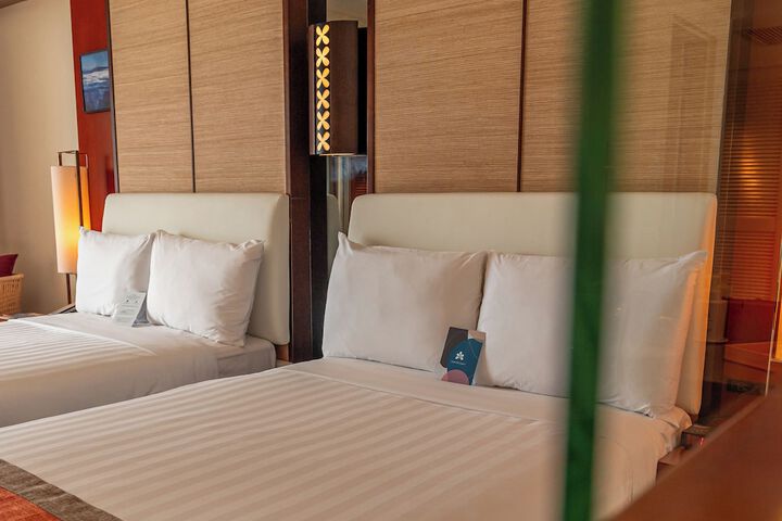 Room 16 of 114