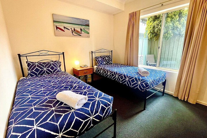 Room 6 of 37
