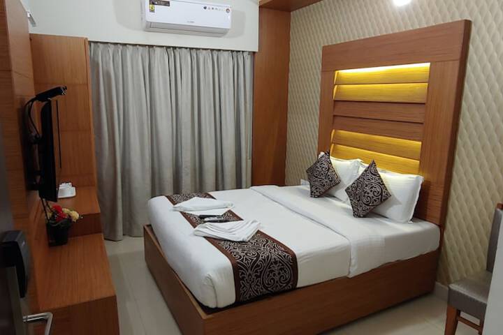 Room 8 of 30