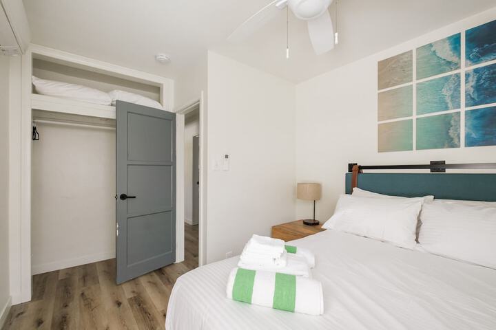 Room 6 of 140