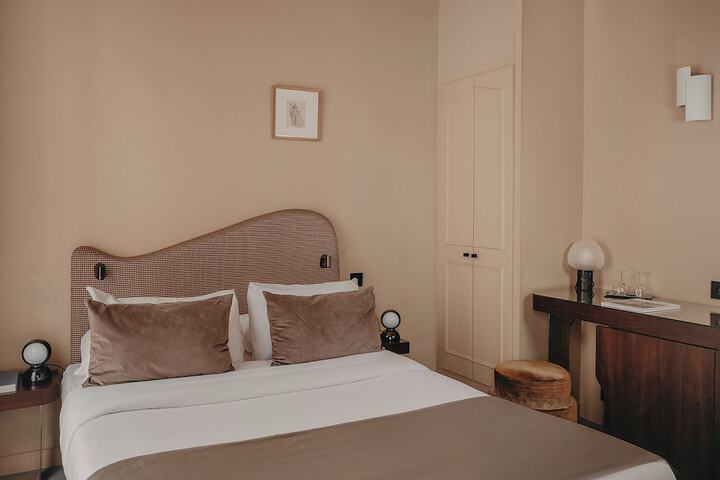 Room 6 of 57