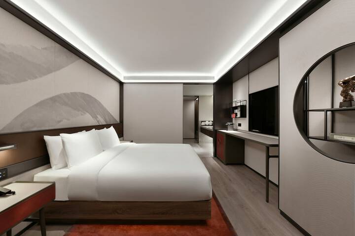 Room 8 of 46