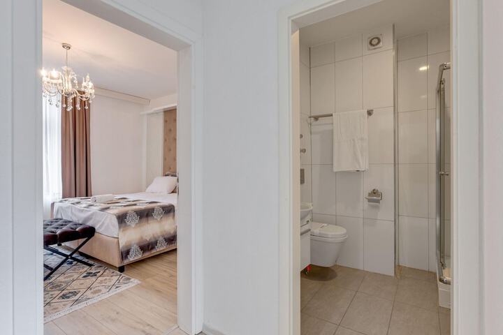 Room 3 of 29