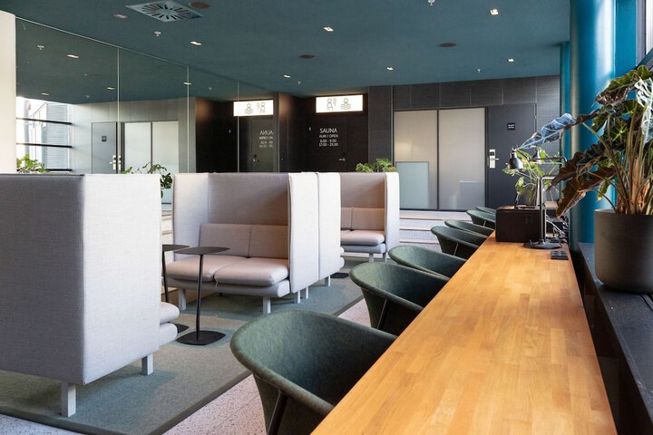 Entrance & Lobby
