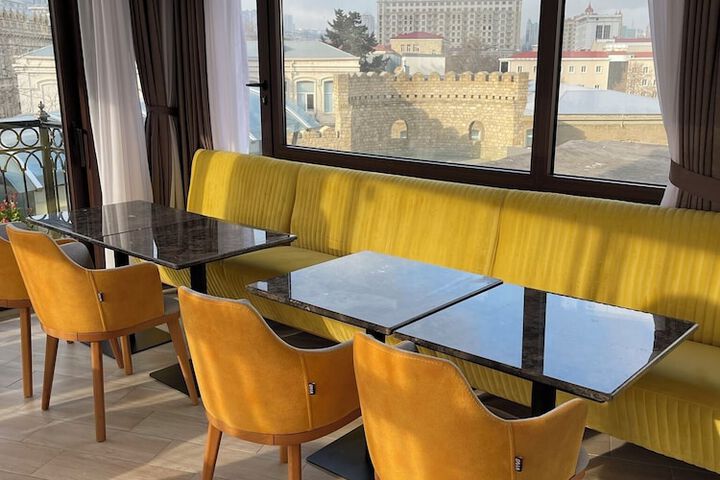 Dining 73 of 122