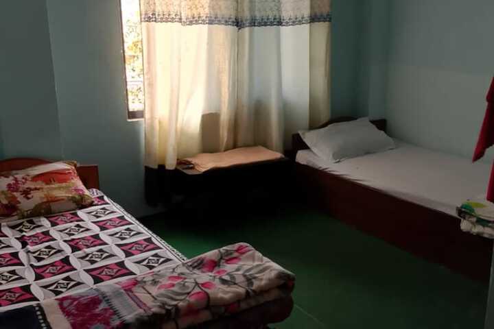 Room 9 of 11