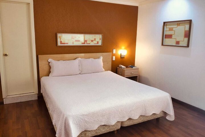 Room 18 of 34