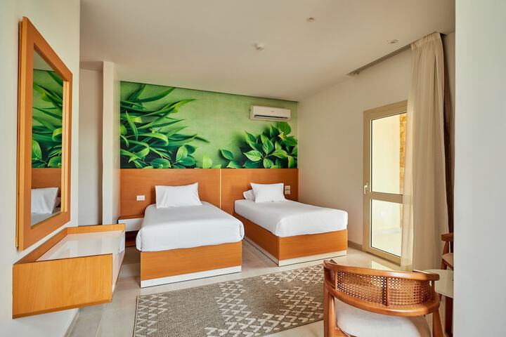 Room 21 of 42