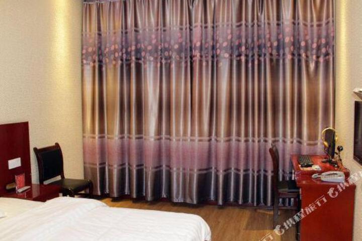 Taoyuan Lianhua Hotel