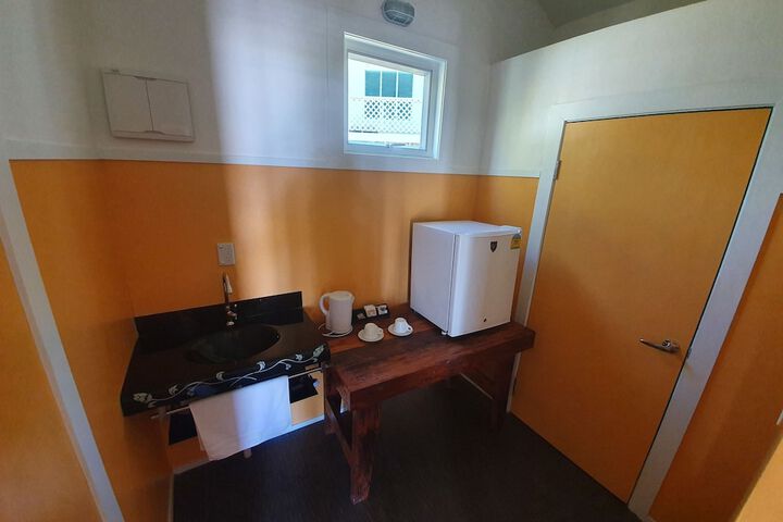 Room 73 of 94