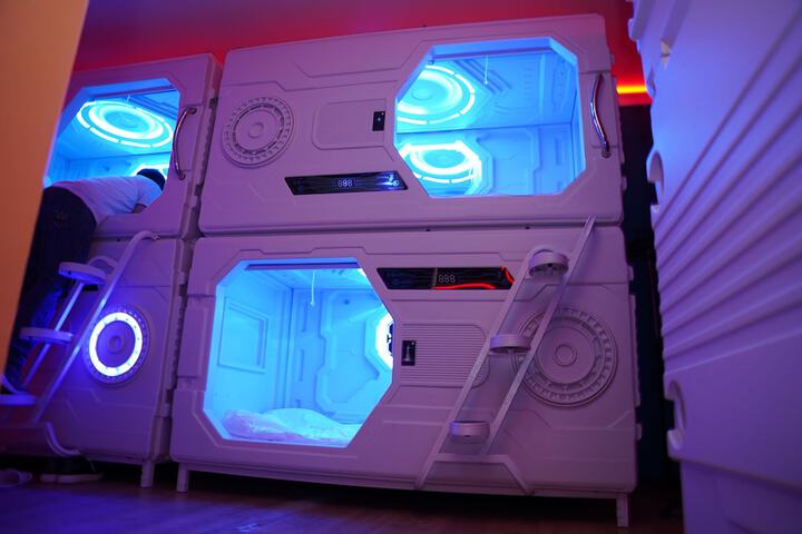 Room 8 of 26