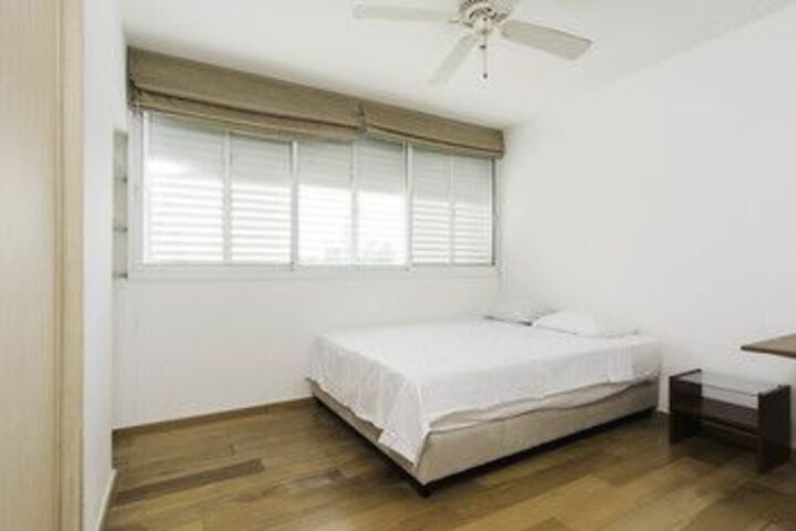 Room 7 of 22