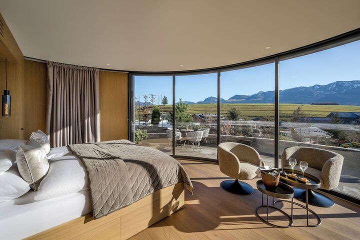 Room 72 of 174
