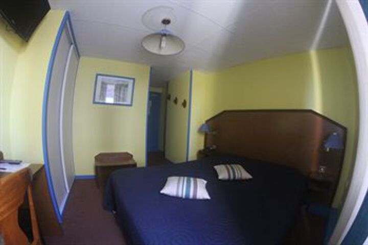Room 15 of 21