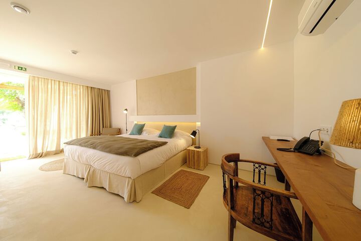 Room 40 of 80