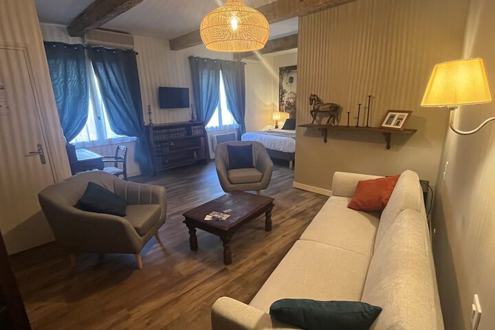 Room 21 of 50