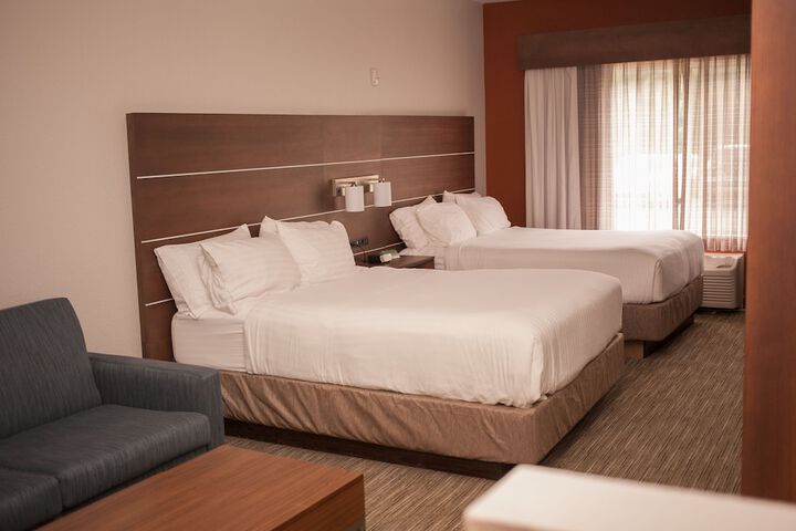 Room 10 of 43
