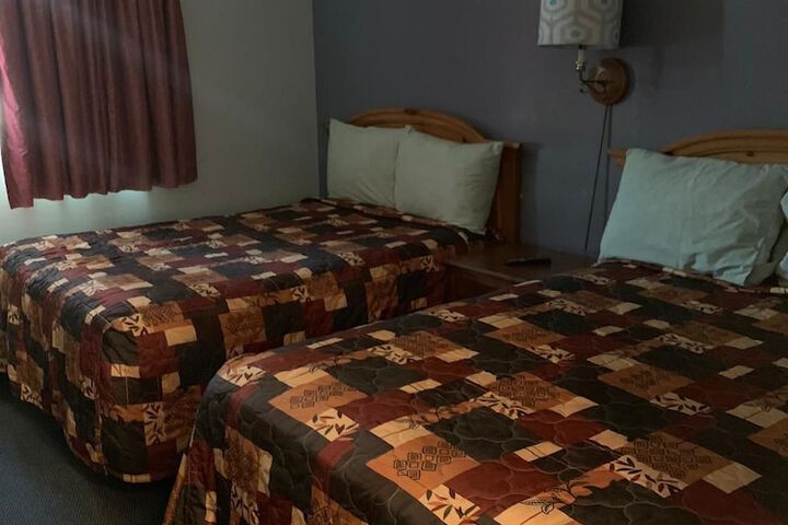 Room 7 of 11