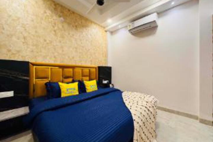Room 14 of 50