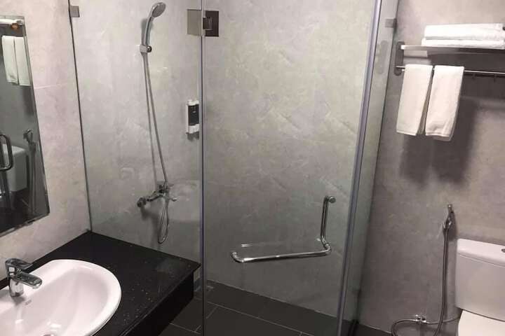 Room 30 of 41