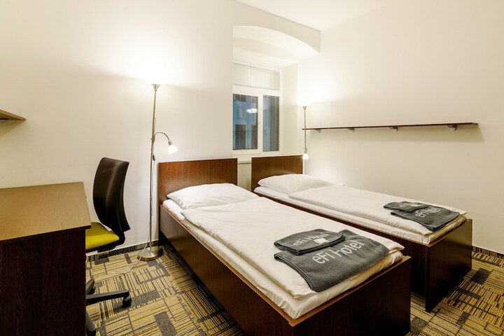 Room 17 of 71