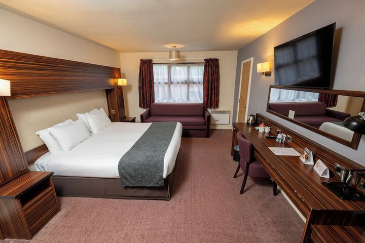 Room 13 of 35