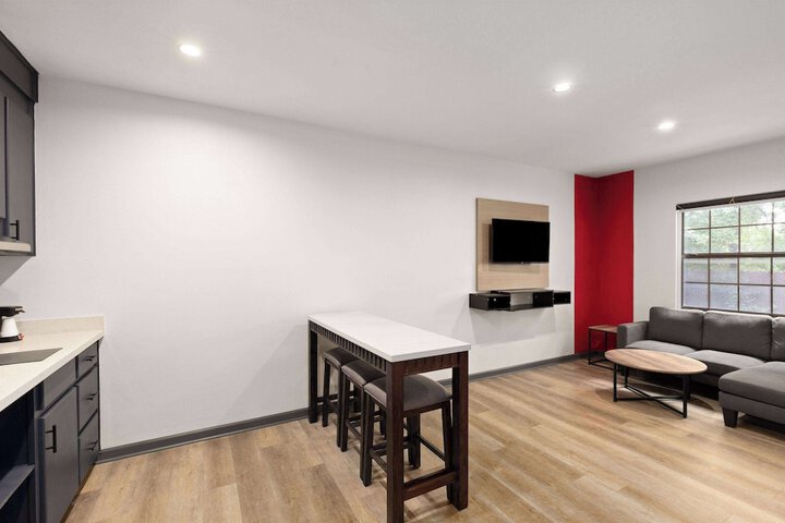 Room 14 of 43