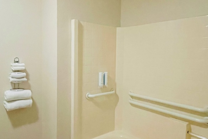 Room 13 of 24