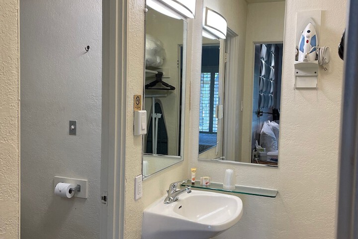 Room 18 of 30