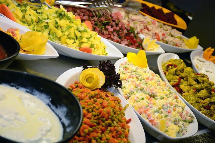Dining 49 of 77