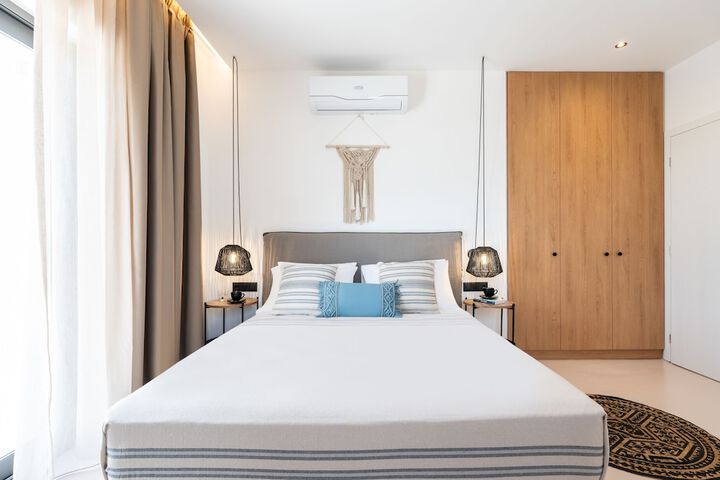 Room 32 of 55
