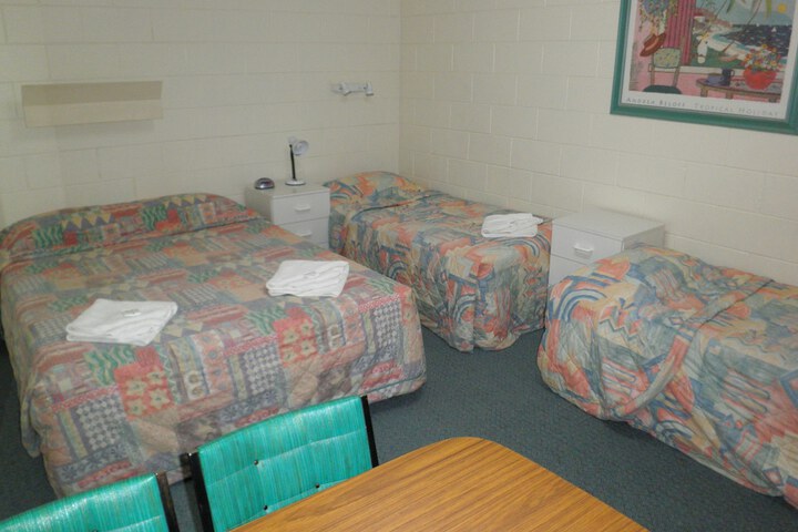 Room 3 of 37