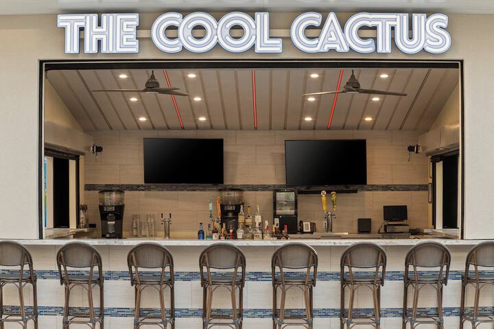 Poolside bar