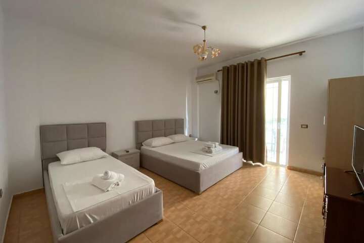 Room 25 of 115