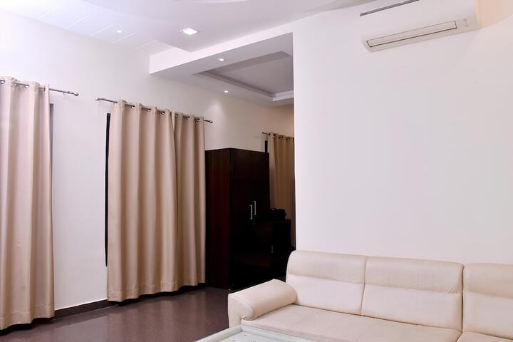 Room 22 of 50