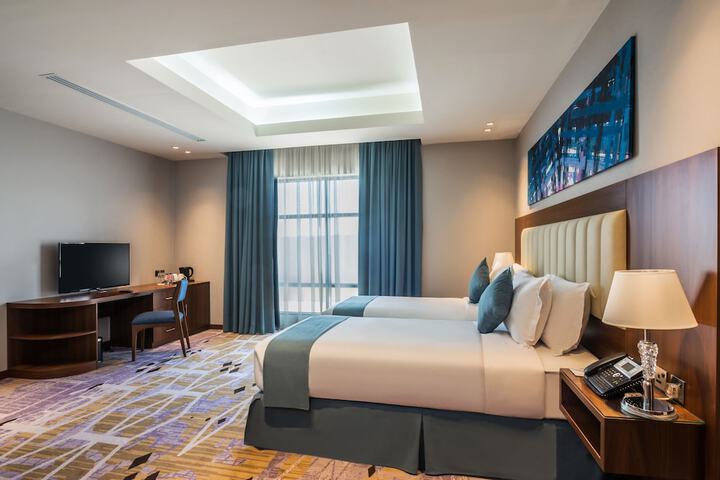 Room 16 of 42