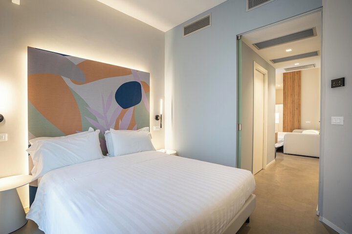 Room 61 of 211