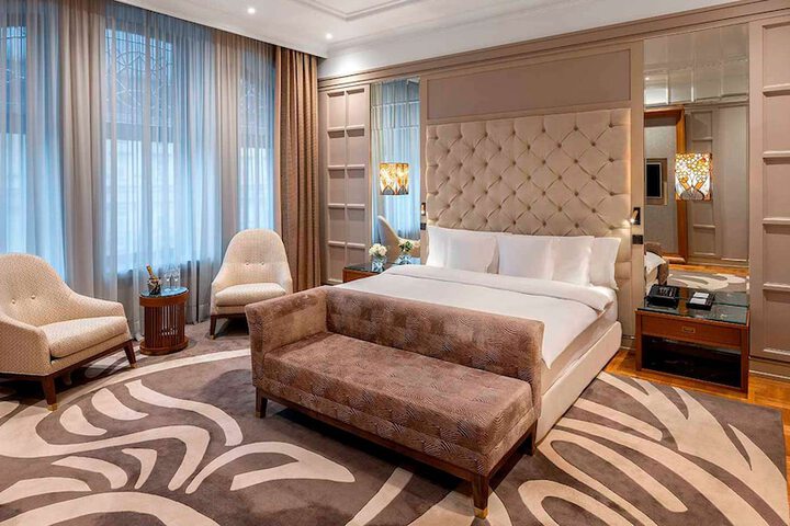 Room 87 of 142