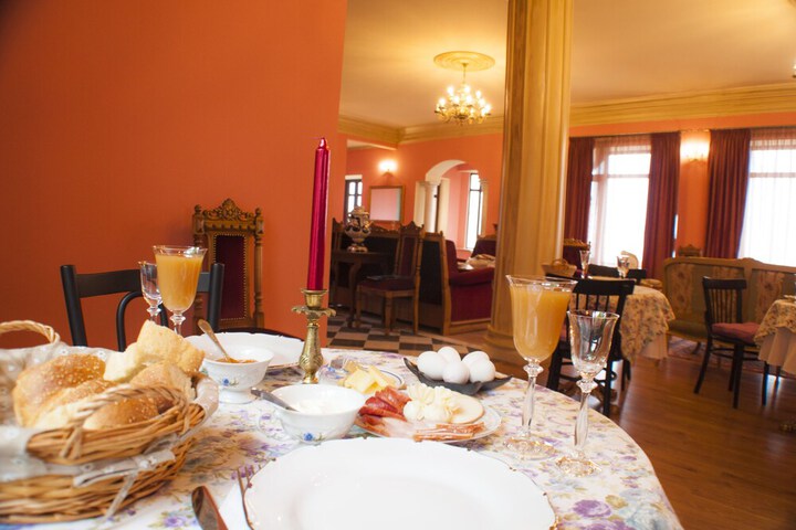 Breakfast/Coffee Service 47 of 60